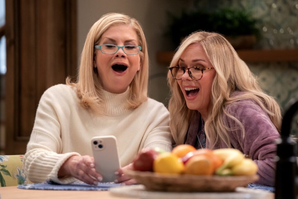 Leanne Morgan smiling in a scene from Netflix’s upcoming comedy Leanne.